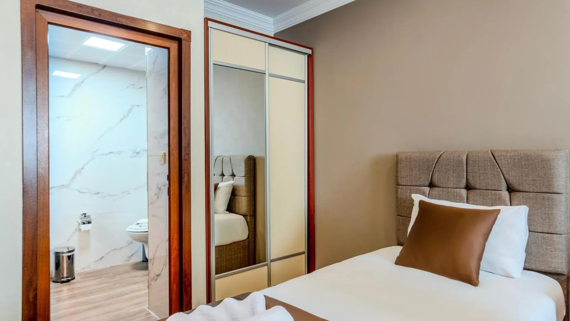 Hotel Silviya Стамбул 3*,  Турция